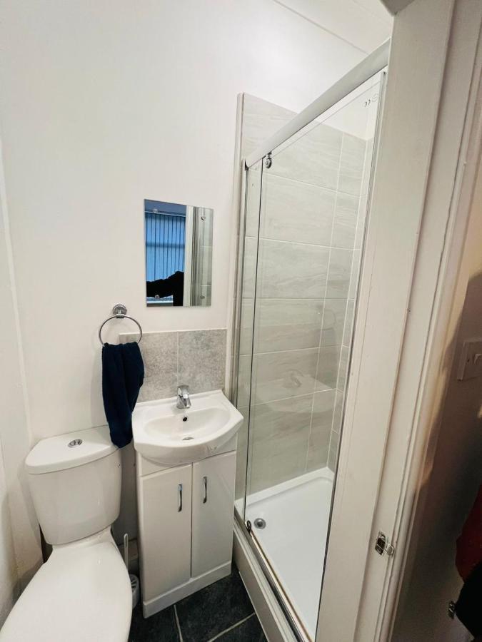 Luxury Double & Single Rooms With En-Suite Private Bathroom In City Centre Stoke On Trent Экстерьер фото