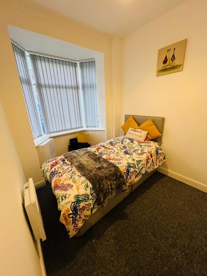 Luxury Double & Single Rooms With En-Suite Private Bathroom In City Centre Stoke On Trent Экстерьер фото